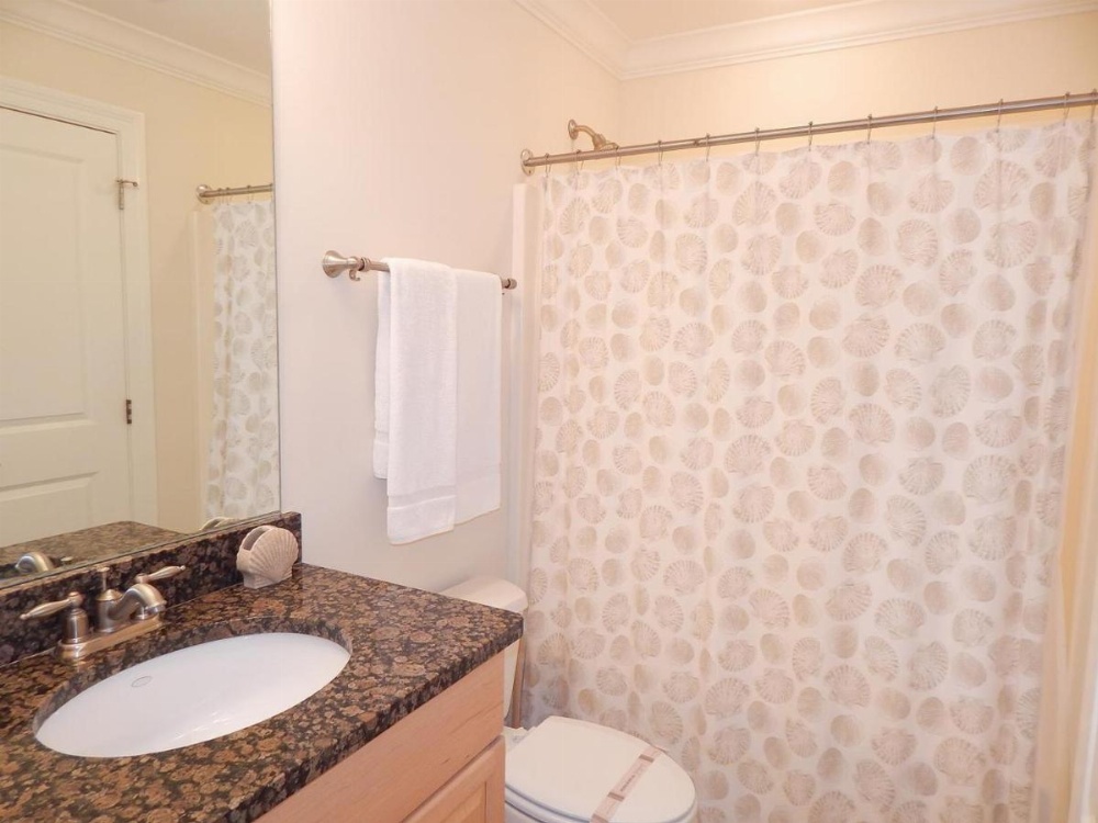 619 Holiday Isle Image 6